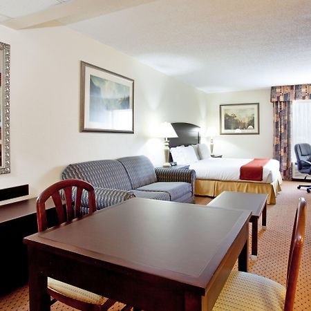 Holiday Inn Express - Chester By Ihg Zewnętrze zdjęcie