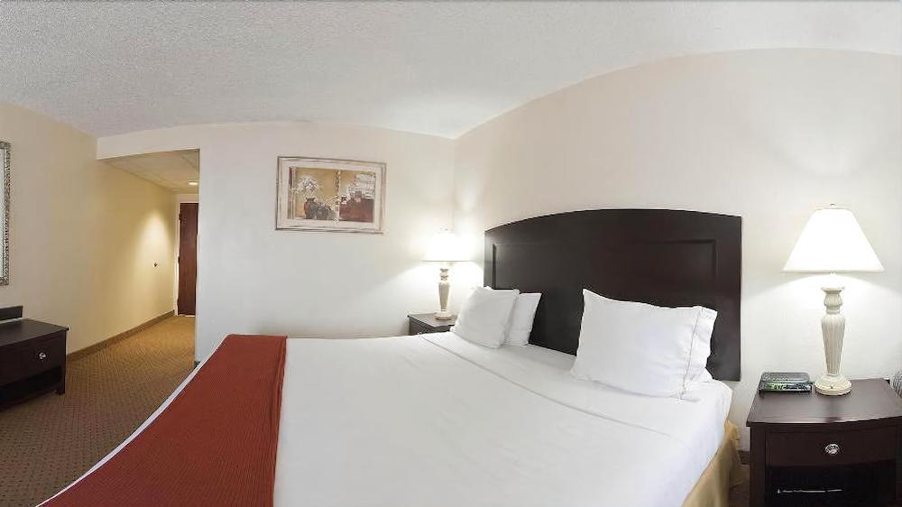 Holiday Inn Express - Chester By Ihg Zewnętrze zdjęcie