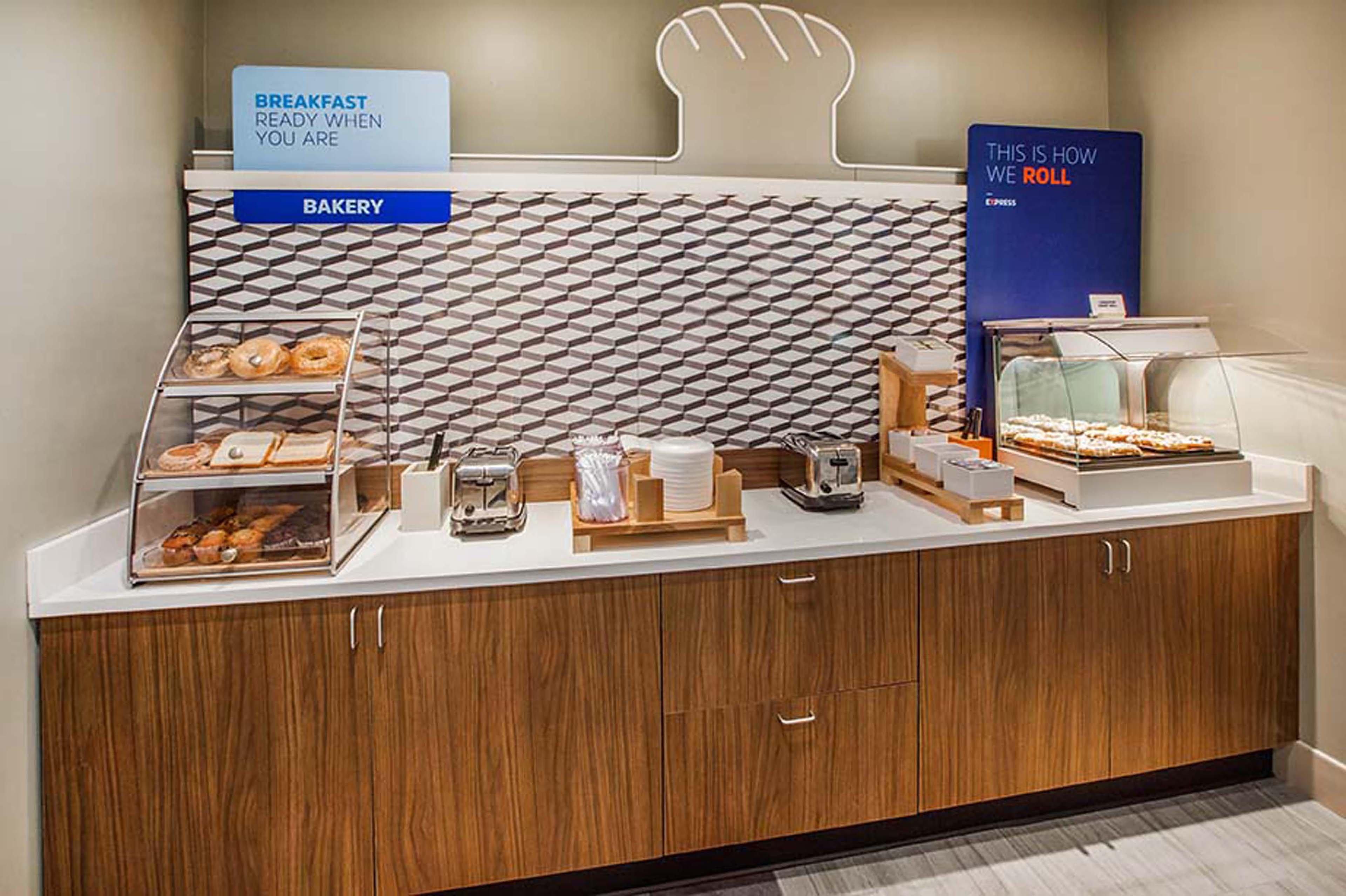 Holiday Inn Express - Chester By Ihg Zewnętrze zdjęcie