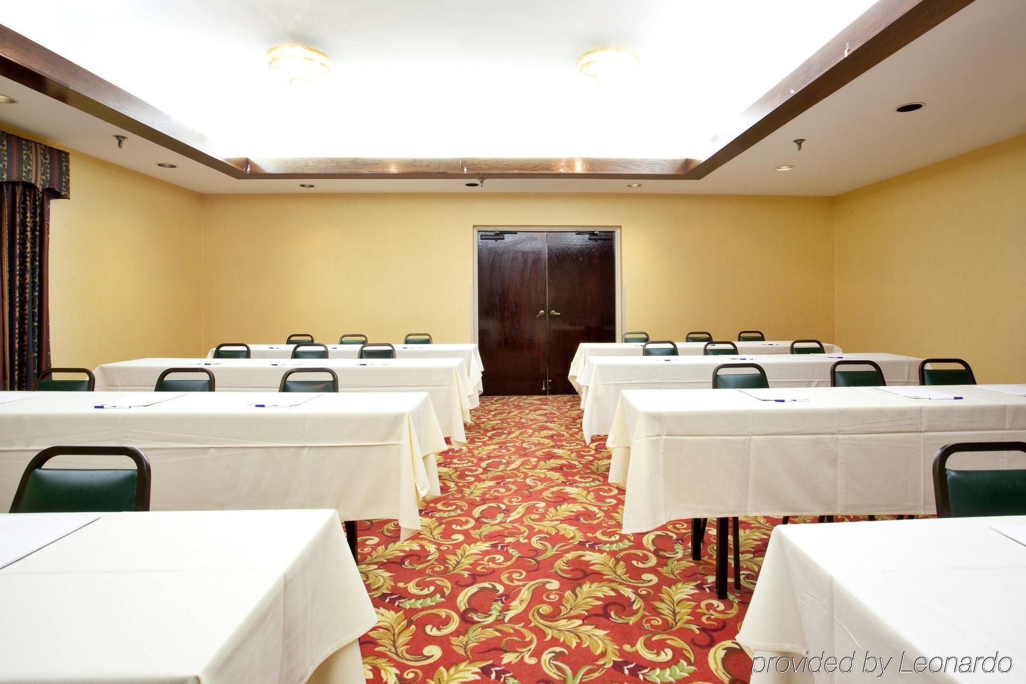 Holiday Inn Express - Chester By Ihg Zewnętrze zdjęcie